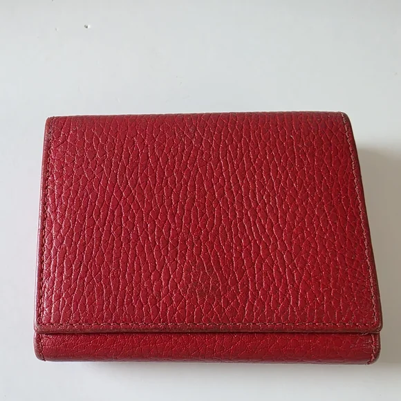 SOLD Gucci GG Marmont Red Pebbled Leather Trifold Wallet – Entrupy Authenticated - Picture 7 of 12